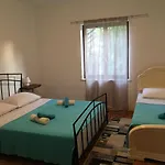 Eliva דירה אומאג